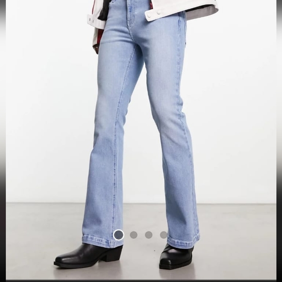 JEANS - Picture 3 of 3